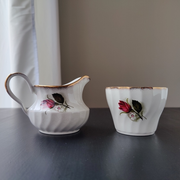 Vintage | Aynsley & Co. Ltd | English Ironstone | creamer & sugar bowl - Picture 16 of 16